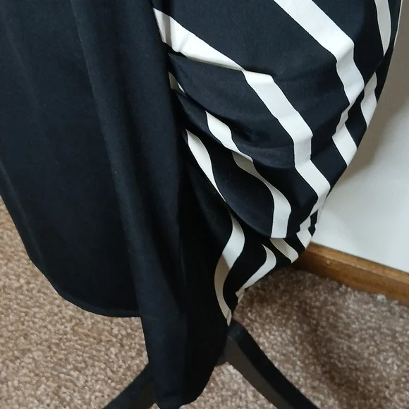 BCBG Maxazria black & white abstract midi dress size Small - Picture 6 of 15